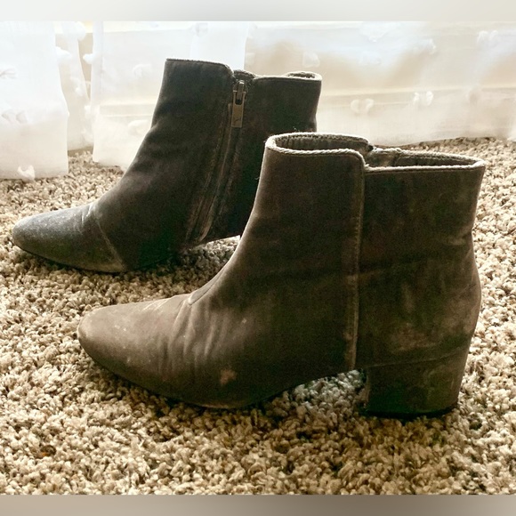 JOIE Fenellie Gray Velvet Ankle Boot - Picture 6 of 8